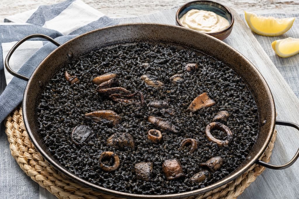 Arroz negro valenciano
