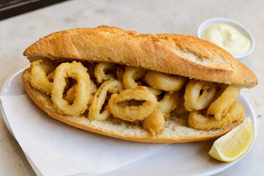 Bocadillo de calamares madrileño