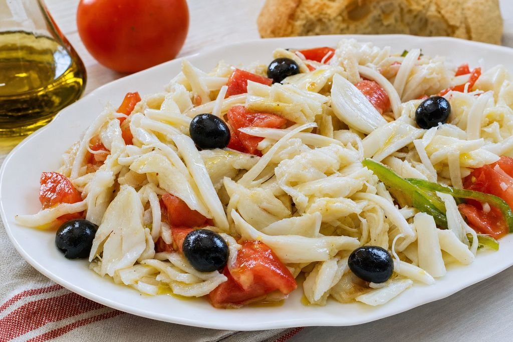 Esqueixada de bacalao