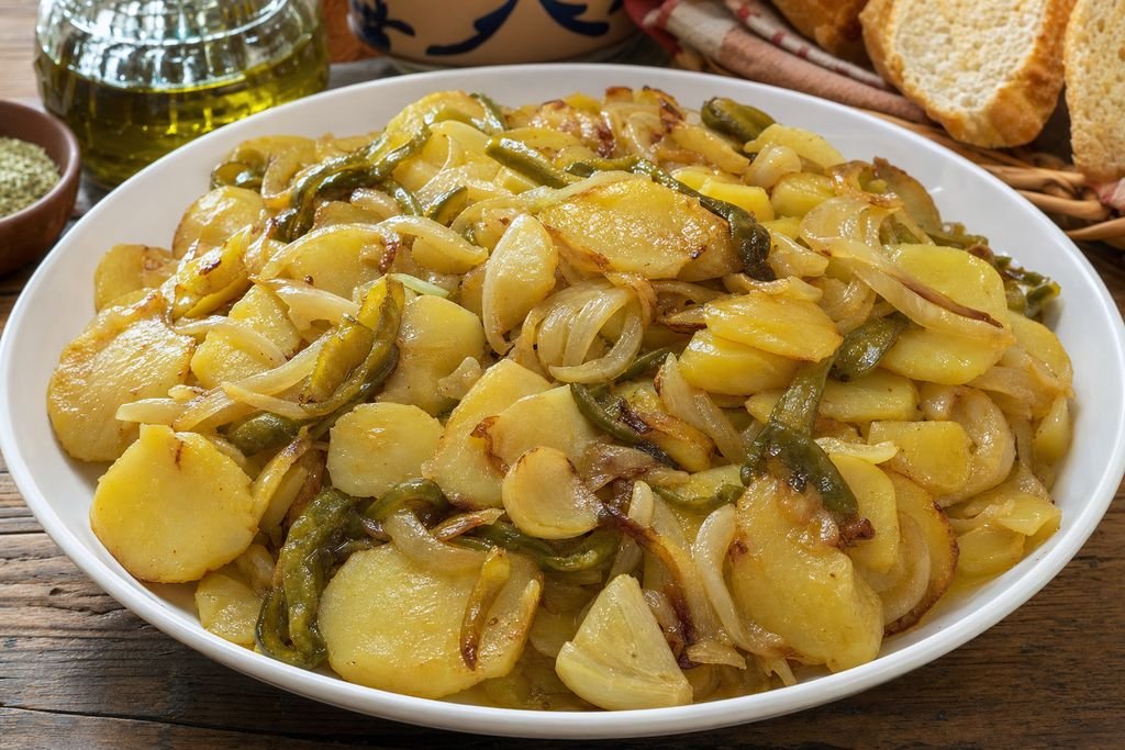 Patatas a lo pobre granadinas