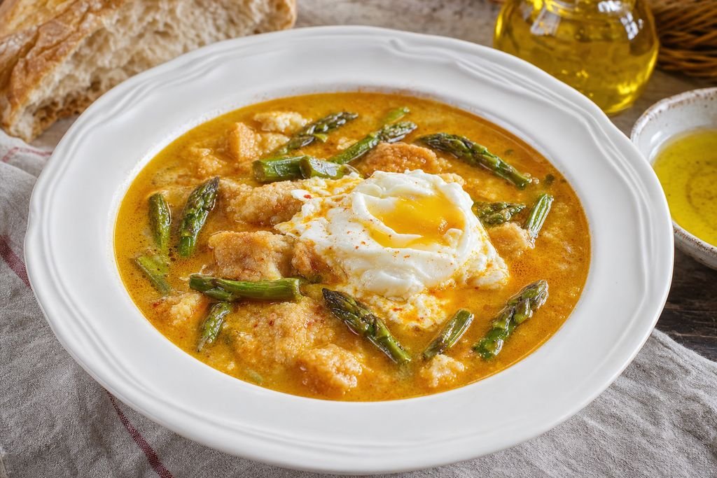 Sopa de espárragos trigueros extremeña